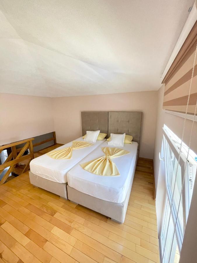 Apartments Harris Ulcinj Esterno foto