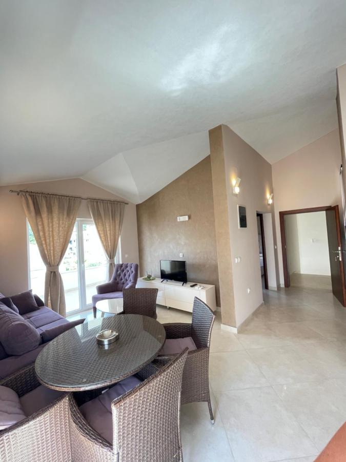 Apartments Harris Ulcinj Esterno foto