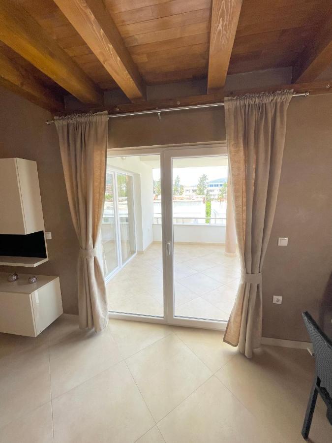 Apartments Harris Ulcinj Esterno foto