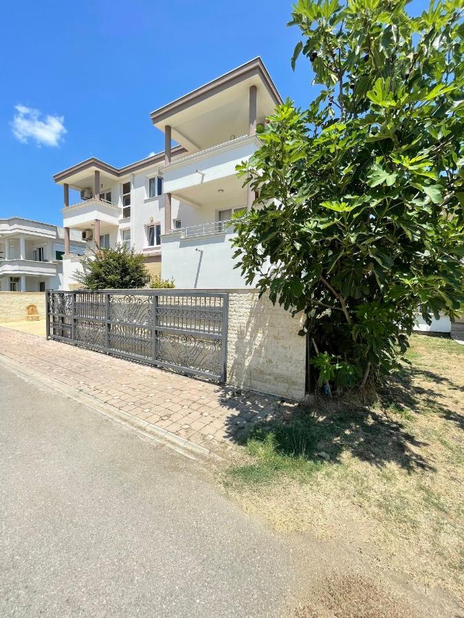 Apartments Harris Ulcinj Esterno foto