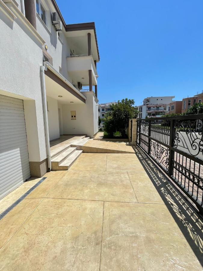 Apartments Harris Ulcinj Esterno foto
